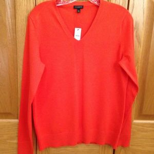 NWT - TALBOTS - Modern V-Neck Sweater, M